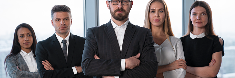 medium-shot-business-team-work medium-shot-business-team-work